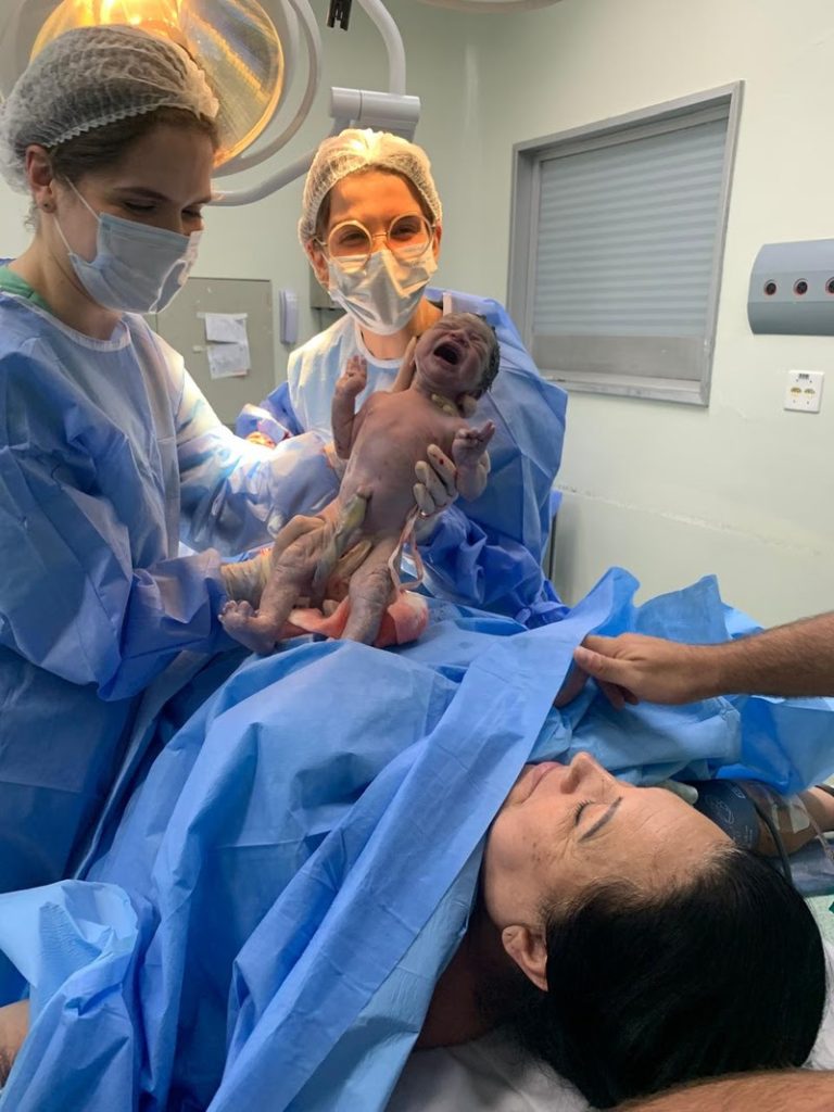 unnamed-16-768x1024 Profecia e Milagre: O nascimento de Miriã Vitória emociona o país e reforça o papel da ciência na maternidade tardia